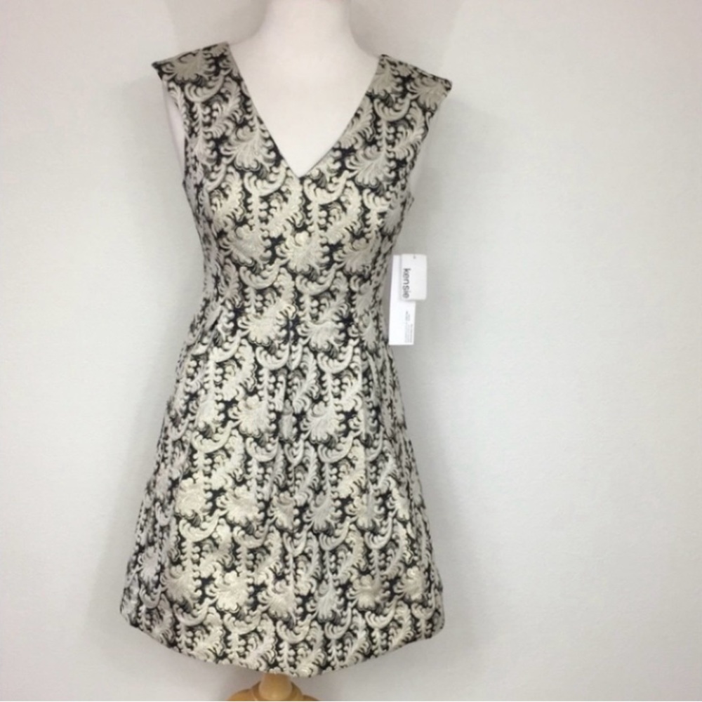 NWT New Kensie Black Cream Brocade Metallic Fit & Flare Mini Dress Size Small
